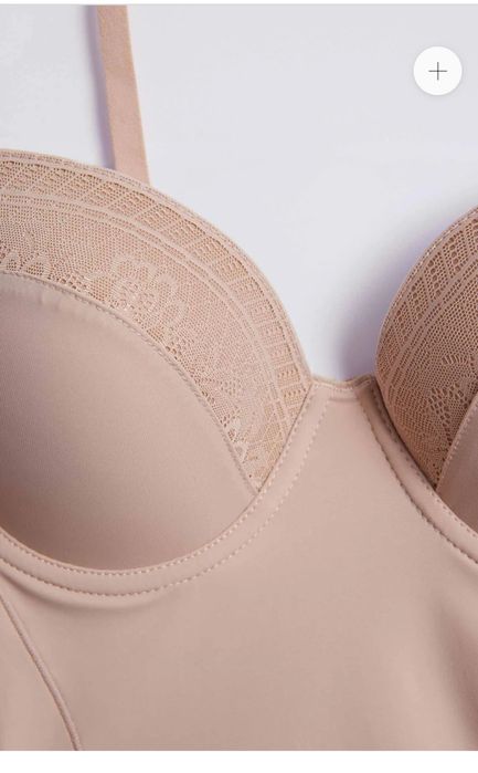 Body redutos sem costuras com enchimento e aro