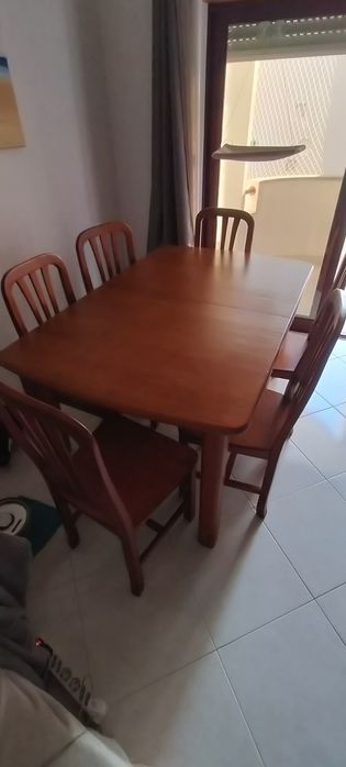 Mesas e Cadeiras de pinho massivo