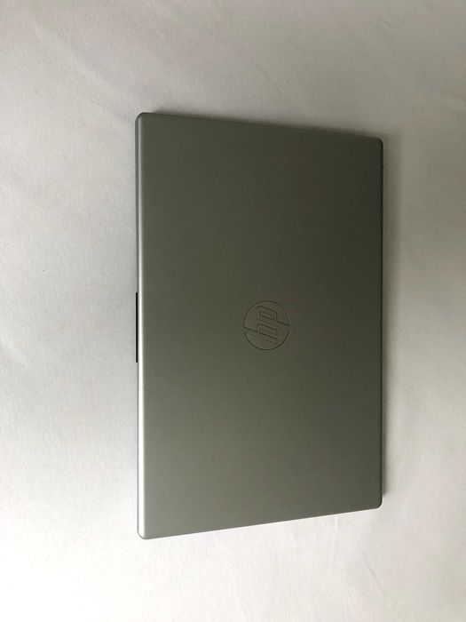 PORTÁTIL HP - Intel Core i3 - 8GB RAM - 256GB SSD - Windows 11