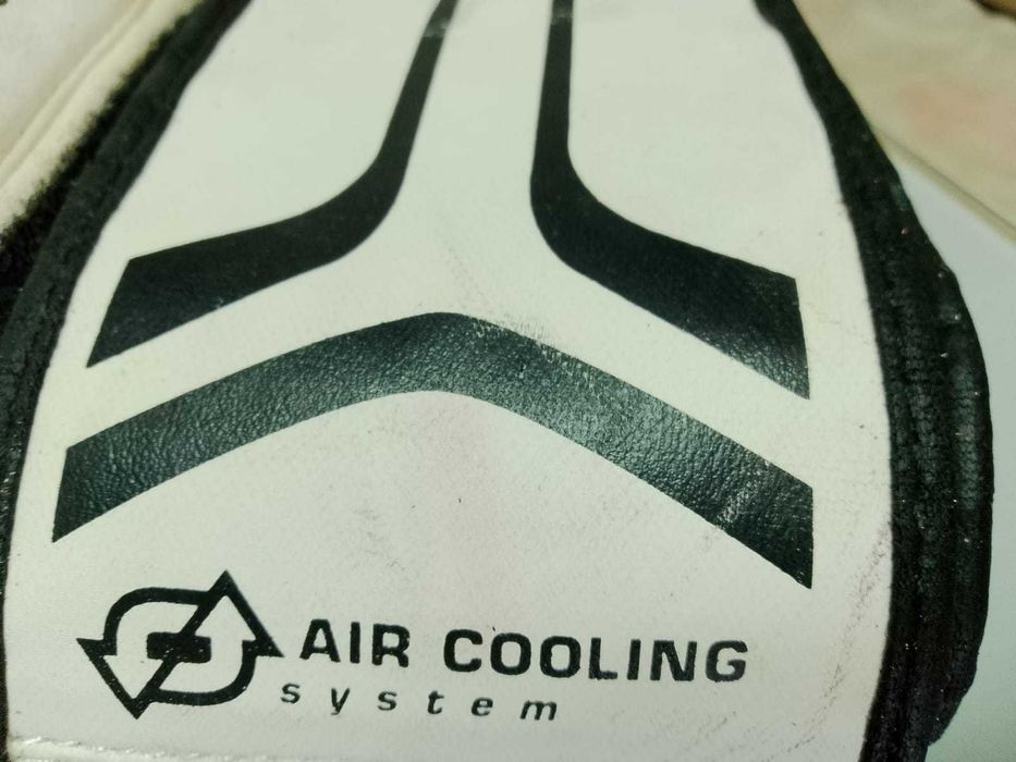 2 pares de luvas de boxe Domyos Air cooling system