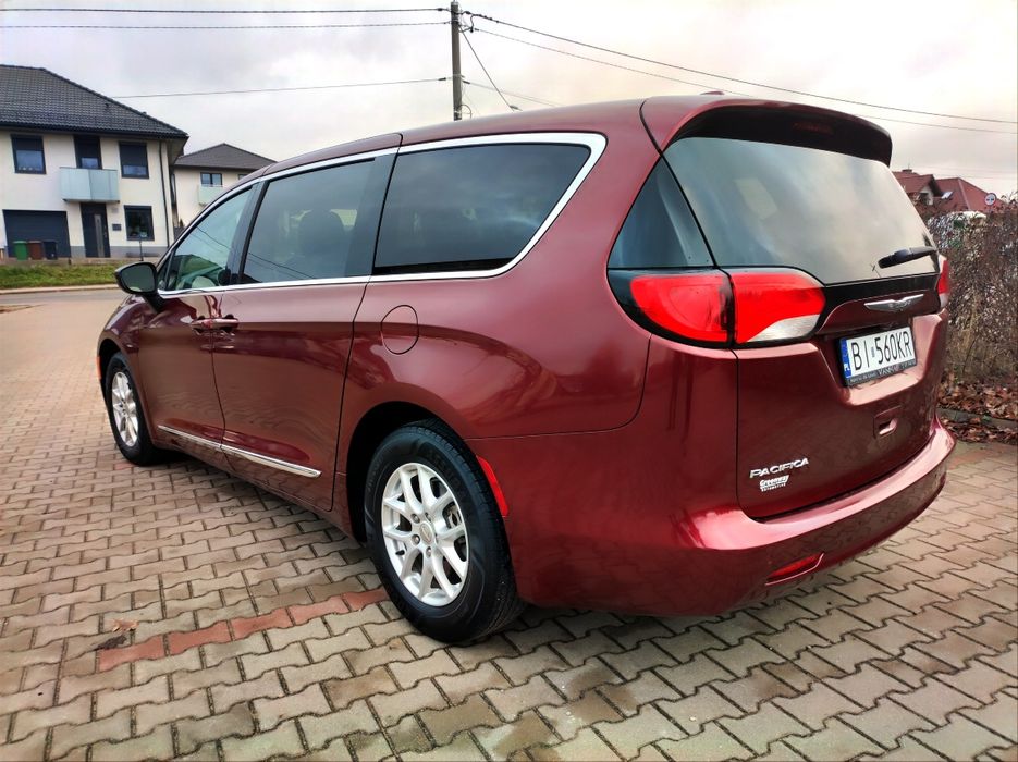 Chrysler Pacifica 3.6 benzyna, niski przebieg jak nowa