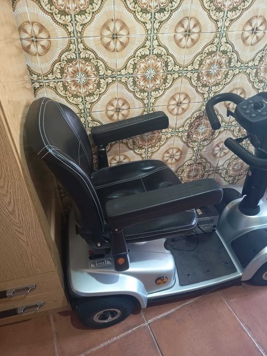 Mobilidade reduzida. Pouco uso.
