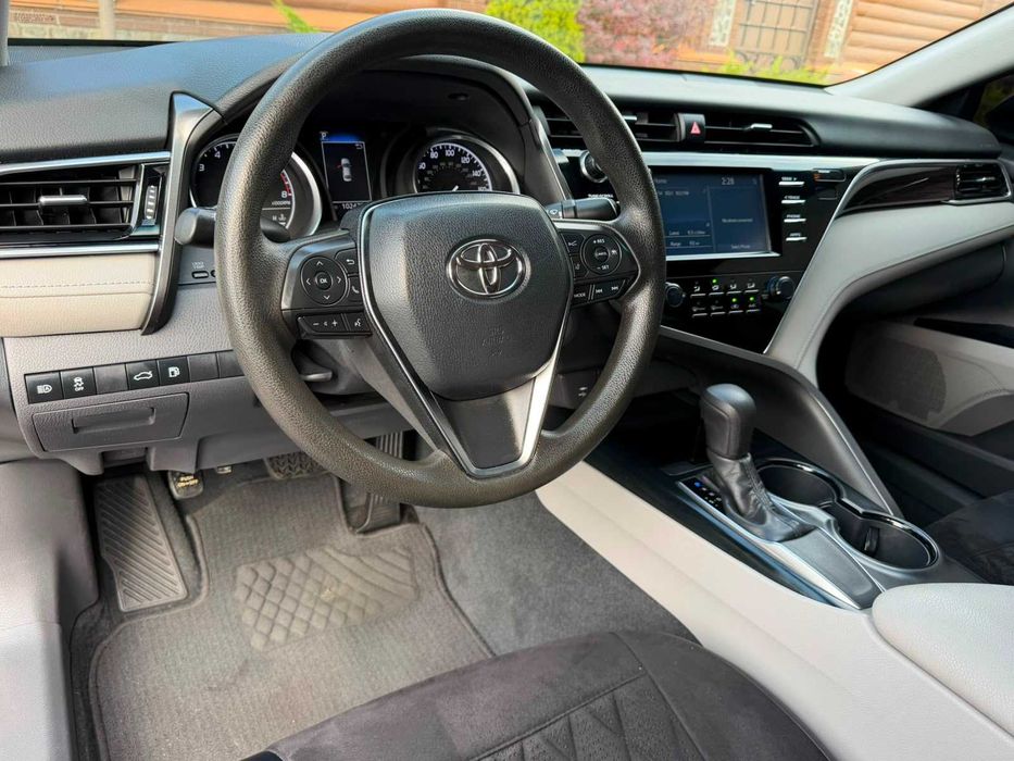 Toyota Camry 2017