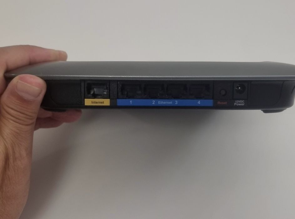 Router Linksys WRT160N