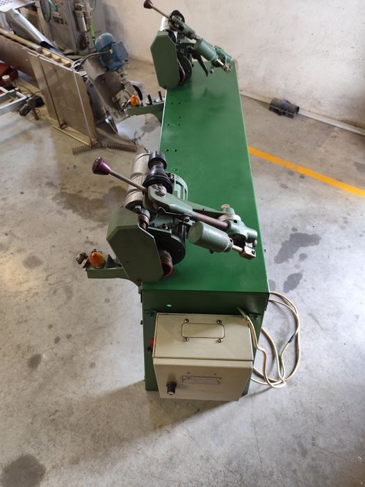 Máquina de rebobinar fio.