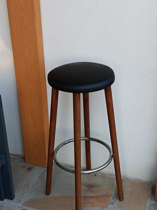 Stołek barowy, lite drewno