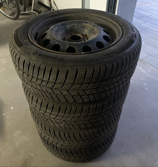 Komplet kół zimowych 205/55 R16 – felgi stalowe + opony