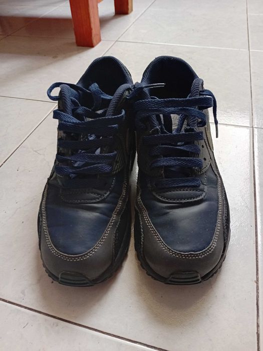 Nike Air Max em bom estado