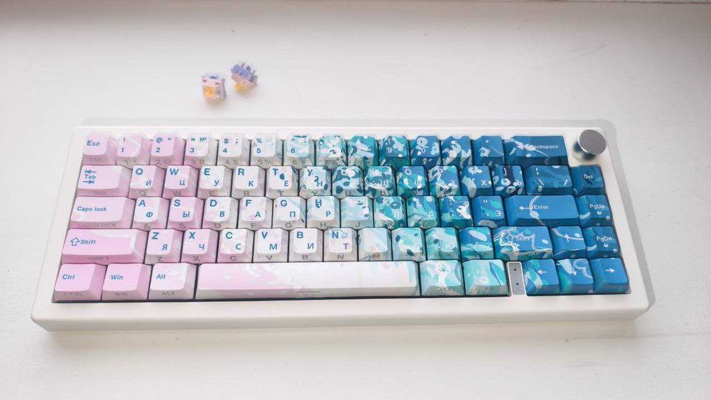 Кастомна механічна клавіатура кремовий звук ua|eng GMK67v2