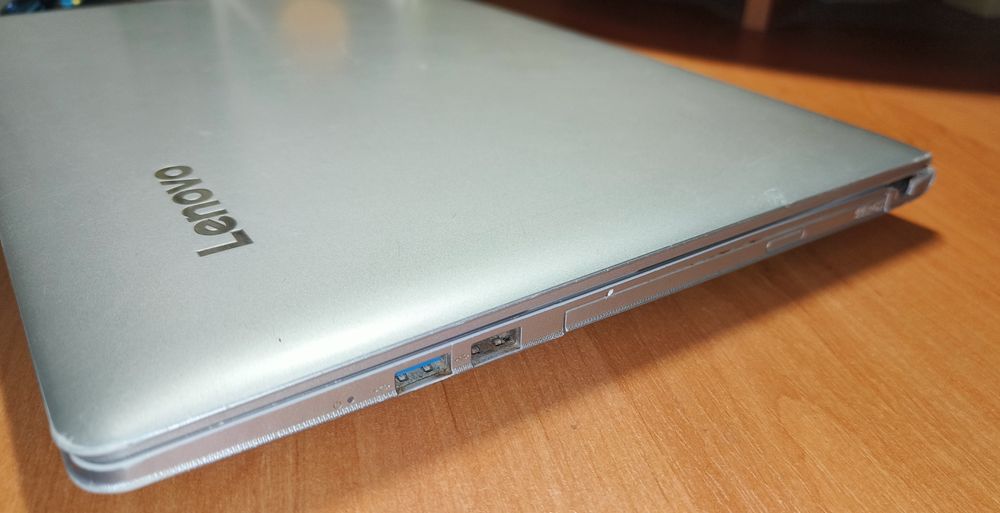 Отличный ноутбук Lenovo i5(7gen),8Озу,Ссд256,акб2часа