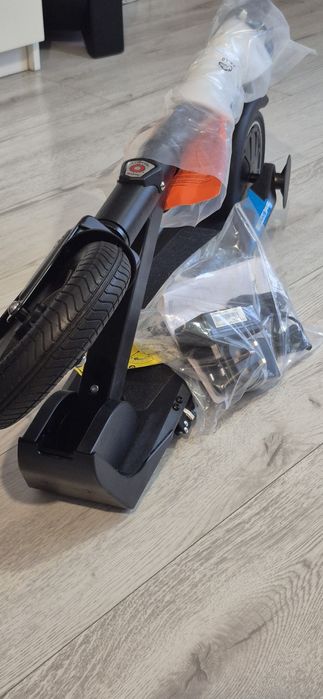 Hulajnoga elektryczna Razor E Prime Air