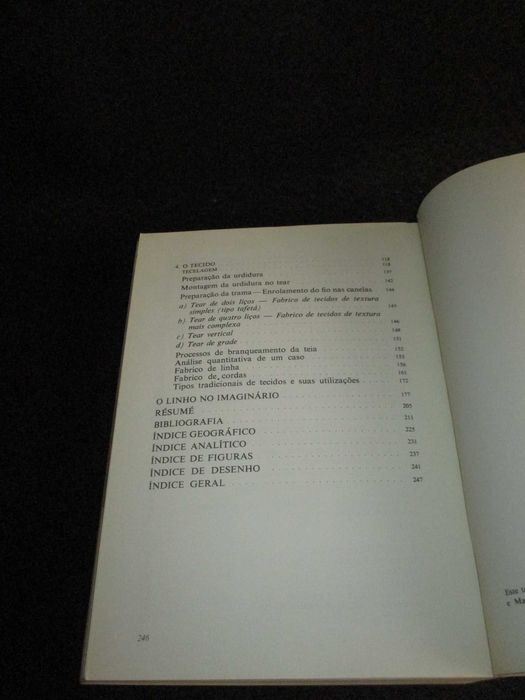Livro O Linho Tecnologia Tradicional Portuguesa Ernesto Veiga de Oliveira Fernando Galhano Benjamim Pereira RARO