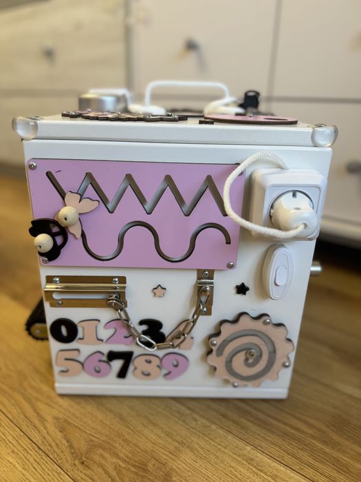 Бізікуб busytoys