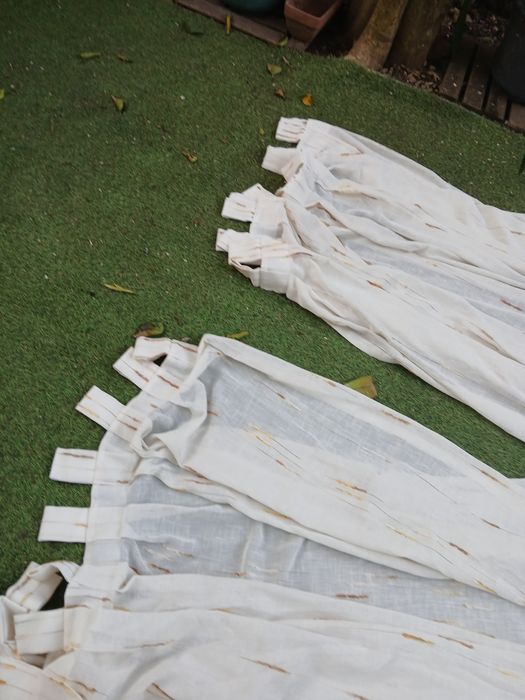 2 cortinas abre au meio