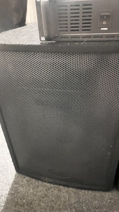 Par de colunas mais amplificador