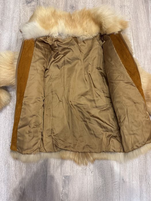 Krótkie futro z lisa