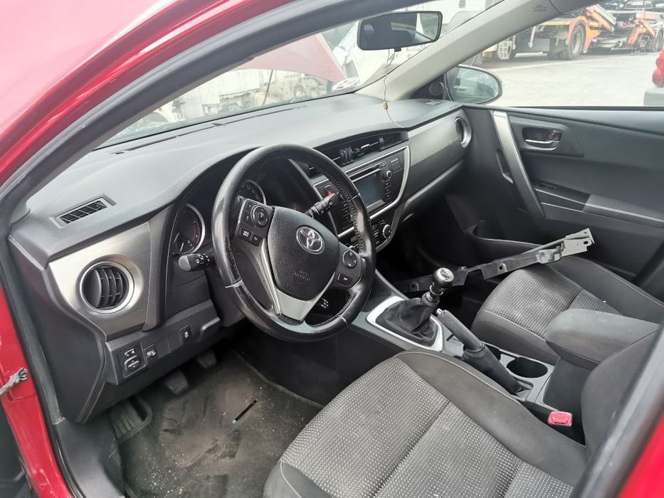 Peças Toyota Auris 1.4 D4D do ano 2014