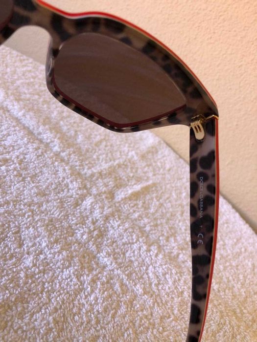 Óculos de Sol Dolce & Gabbana DG 4234 Vermelhos