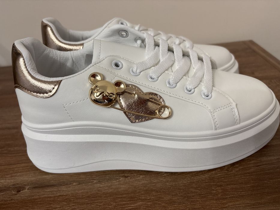 Buty białe nowe 39