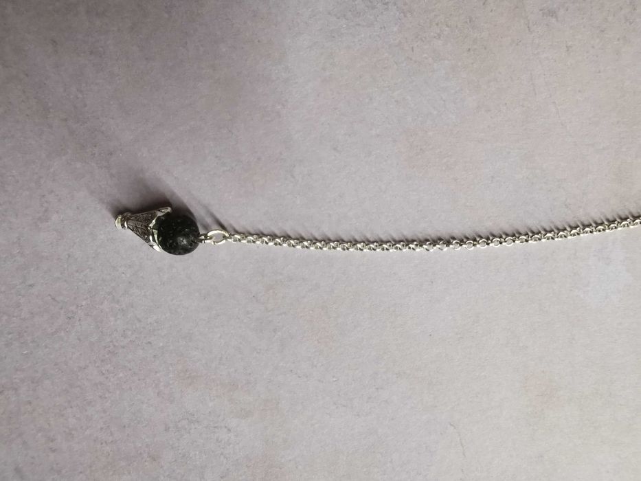 Wahadełko, wisiorek do wróżenia lawa