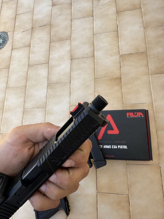 Glock EXA com material