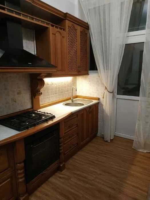 Здається 3-кімнатна квартира в центрі Львова / біля готелю Львів