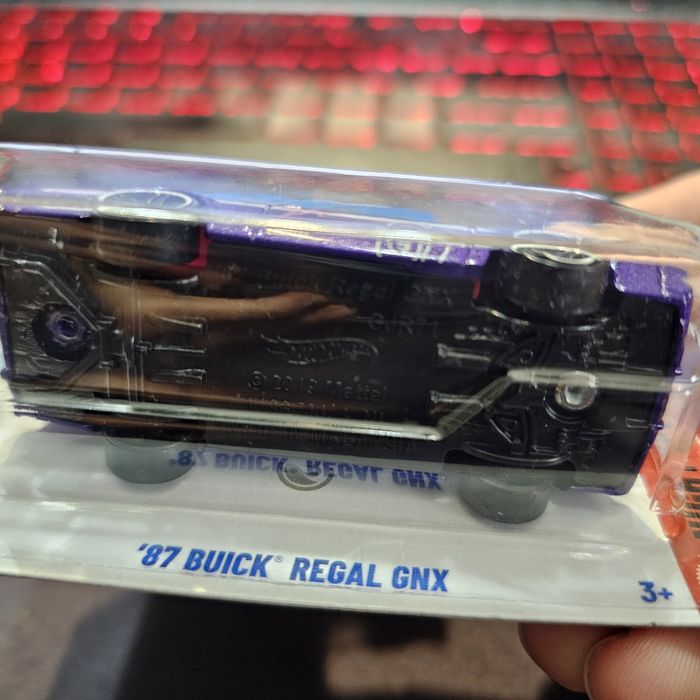 Miniatura HotWheels '87 Buick Regal GNX TH