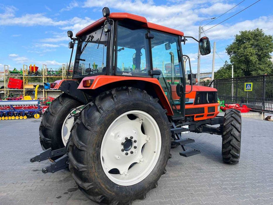 Kubota MD 117 Японський Трактор: 34 500 $ - Трактор