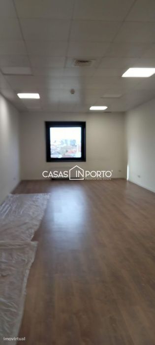 Escritório nas Antas – Junto da Loja do Cidadão