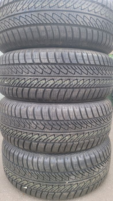 255 60 18 Goodyear UltraGrip 8 Performance