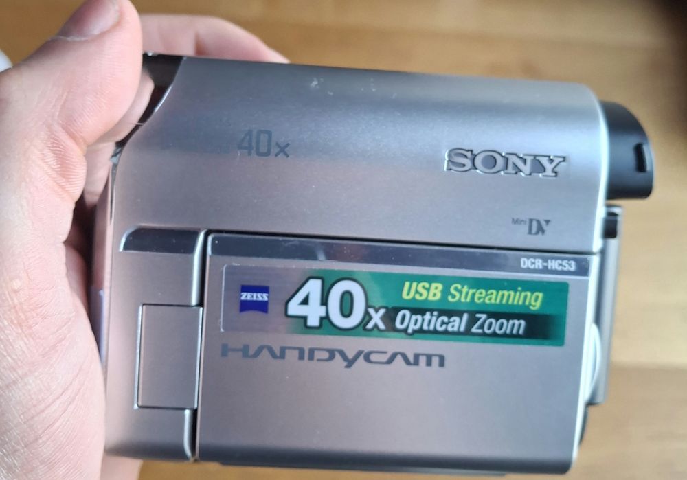 Kamera Sony DCR-HC53E