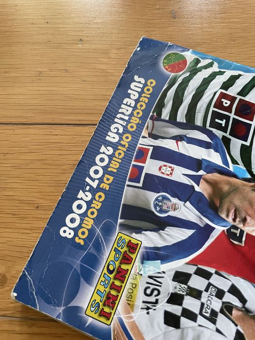 Cadernetas e cromos Panini