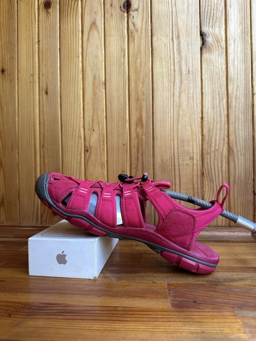 Треккинговые сандалии Keen Clearwater CNX