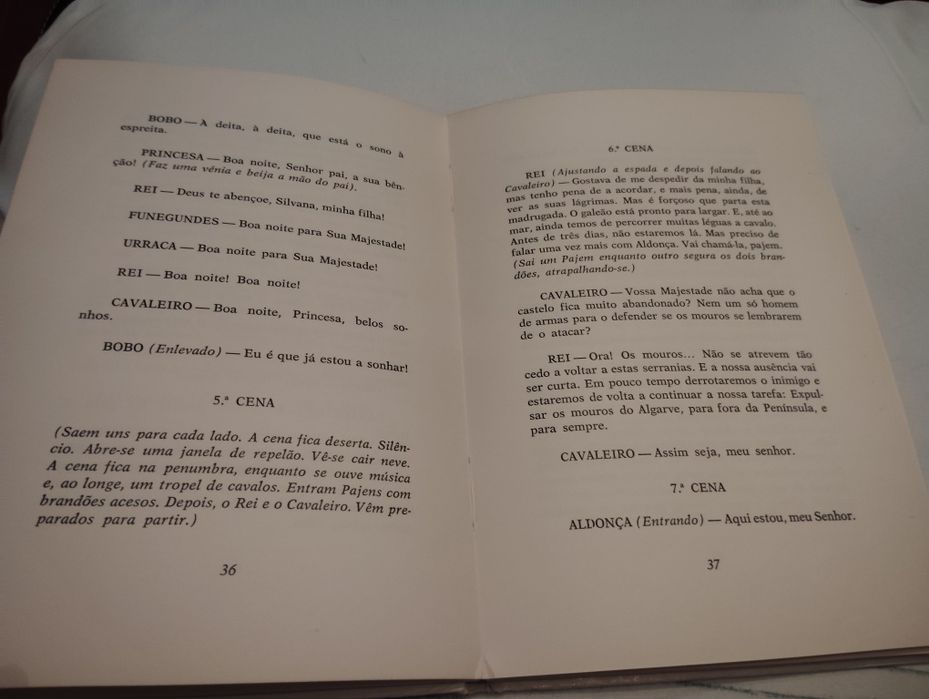 Livro Infantil A Lenda das Amendoeiras e... Vintage