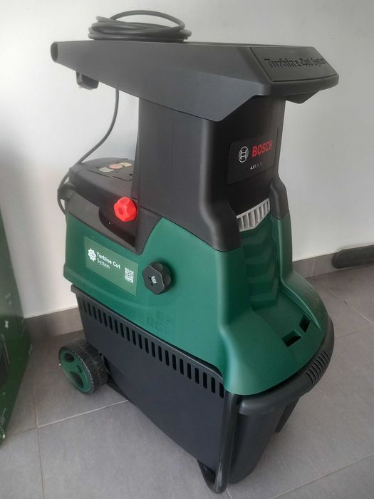 Rozdrabniacz do gałezi frezowany Bosch axt 25 tc profesjonalny 2500 W