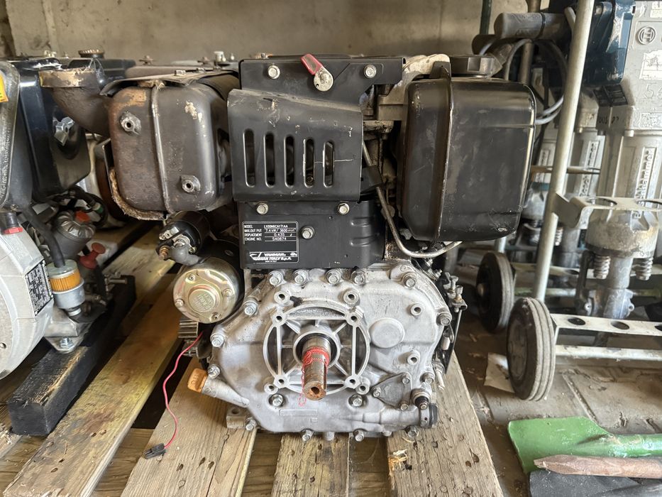 silnik yanmar L100  rozrusznik