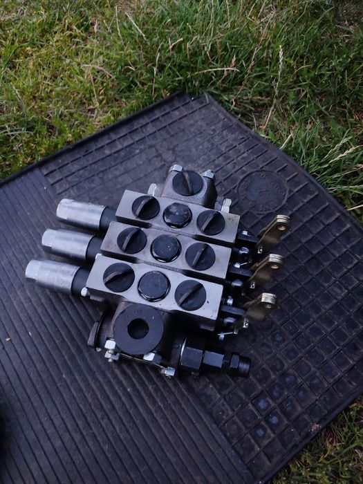 Розподільник МТЗ 1221 1025 892 RP70 РП-70 рп70 Распределитель МтЗ мс70