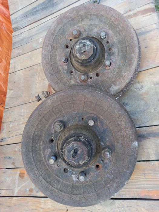 Ступиці автомобіля ГАЗ-24