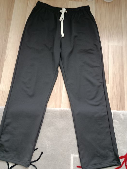 Штани спортивні нові