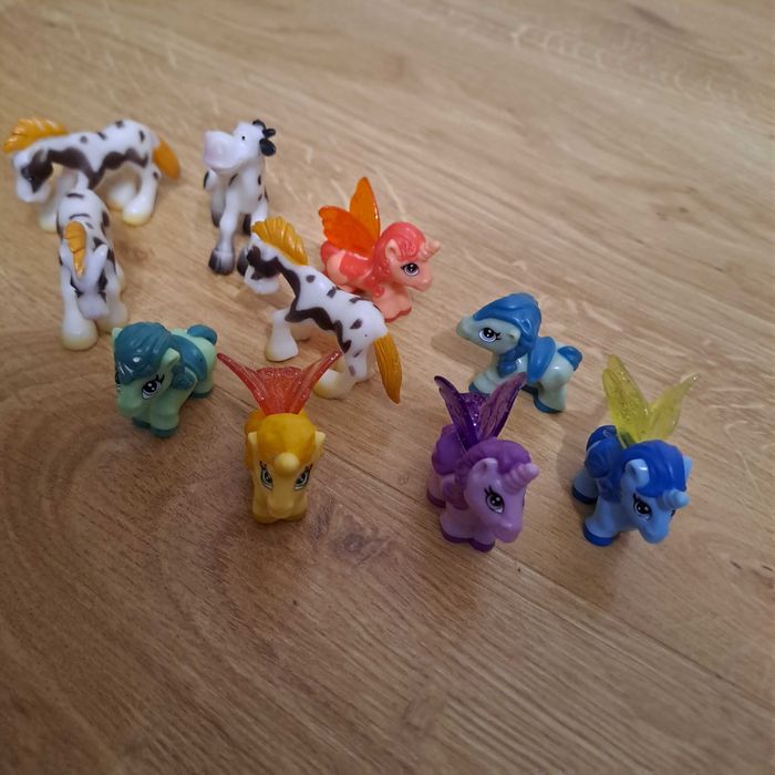 Kucyki / koniki - zestaw 10 szt. figurek