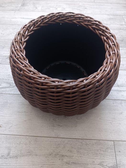 Кашпо з ротангу 10 л.  ручної роботи