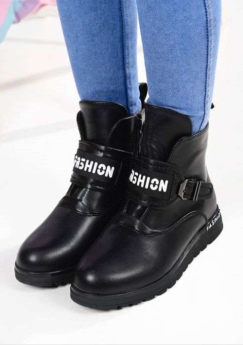 Ботинки демисезонные для девочки, 27 р.-18 см, 31 р. - 20.5 см