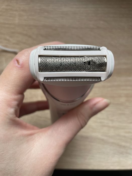 Електробритва Philips BRL136/00