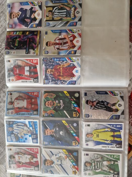 Sprzedam kolekcje kart Panini FIFA 365