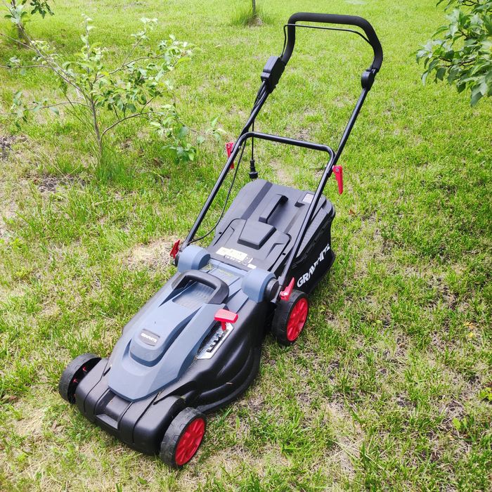Газонокосарка Graphite 59G475 (2000Вт, 43см, 45л,  20-70мм)