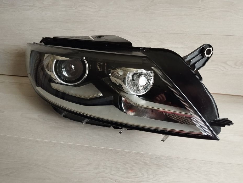 Продам фару Passat cc