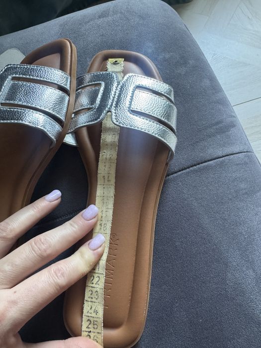 Шльопанці  primark