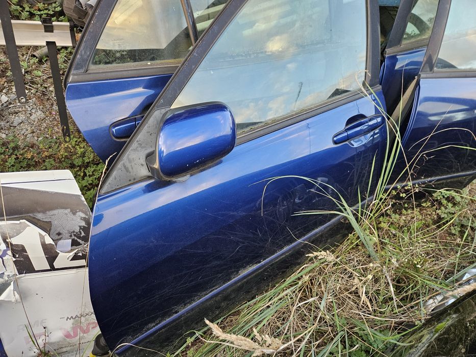 LEXUS IS200 99-   Drzwi PP  Prawe Przednie Lewe
