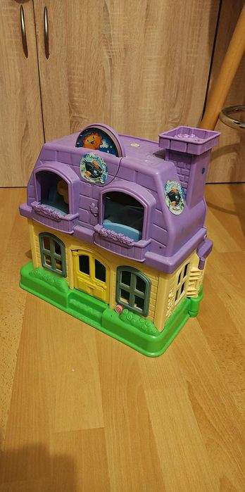 Domek dla lalek, składany.