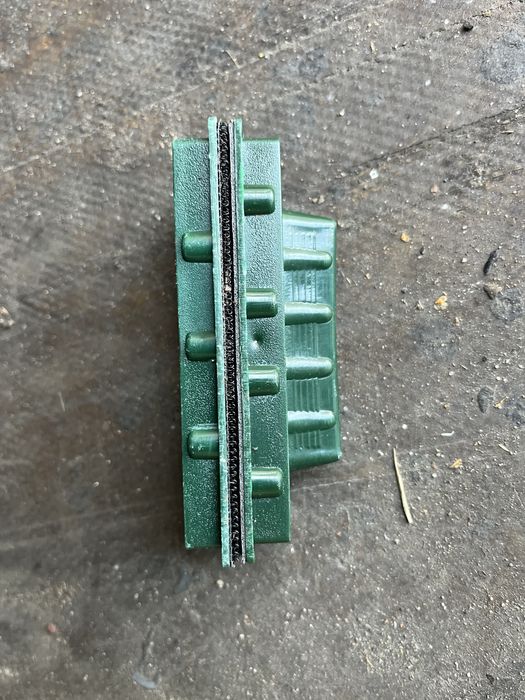 Szcotka do czyszczenia glonów w akwarium